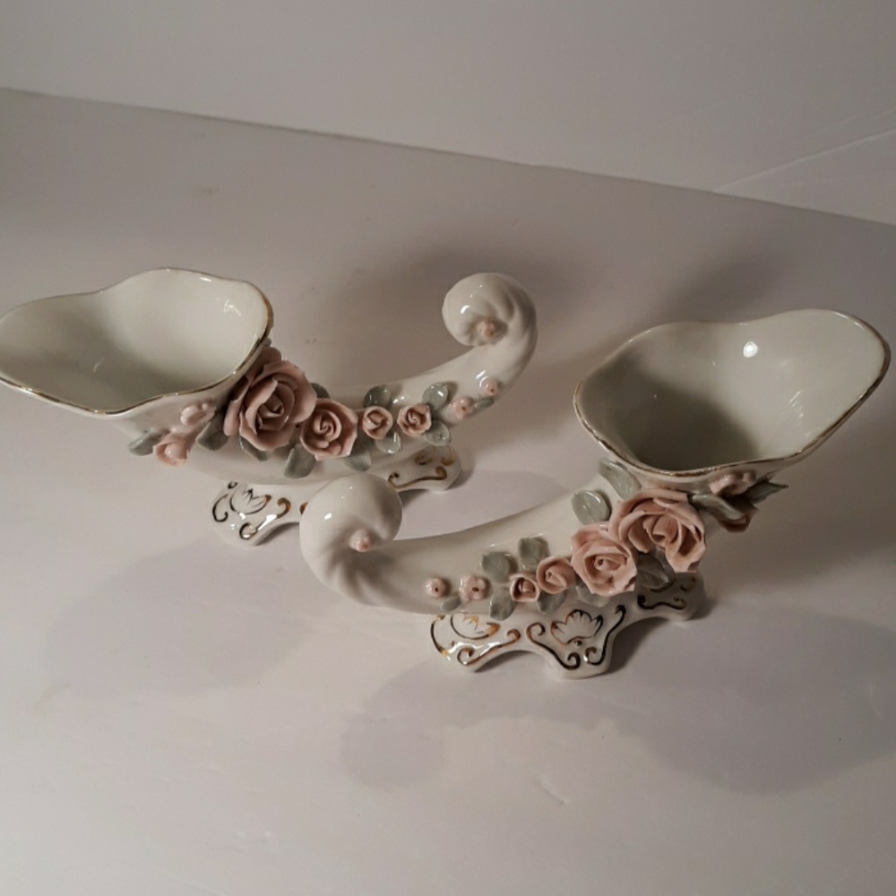Vintage set of 2  lefton china cornucopia vases
